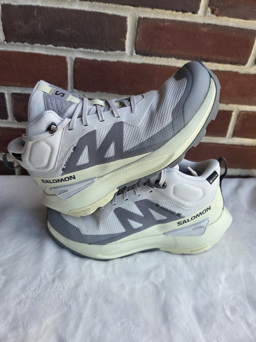 Salomon Elixir Activ Mid GTX Women’s 8 Gore-Tex Hiking Boots Gray Green